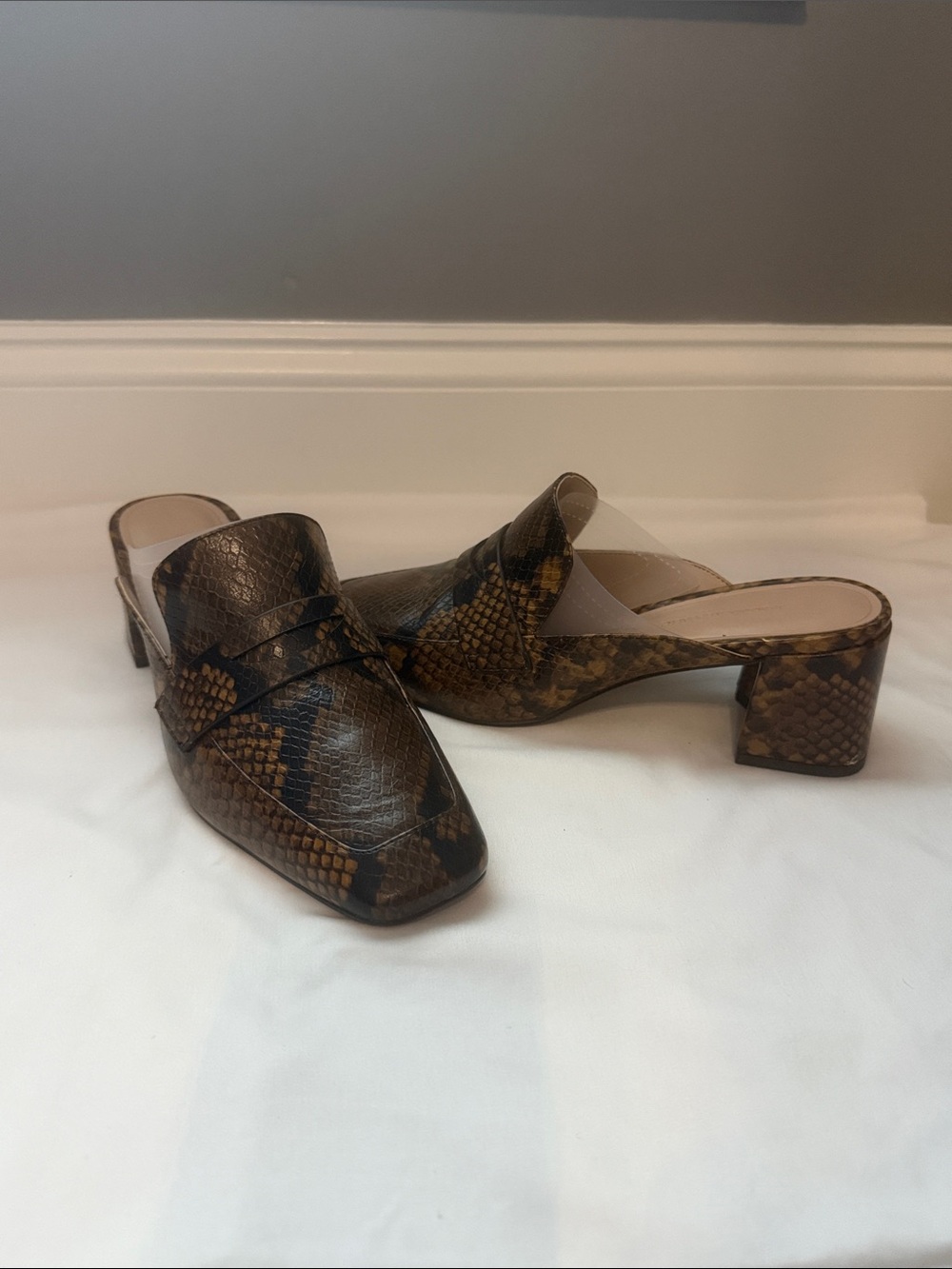 NEVER WORN Banana Republic Brown Python-Print Block Heel Mules. Size 8.5